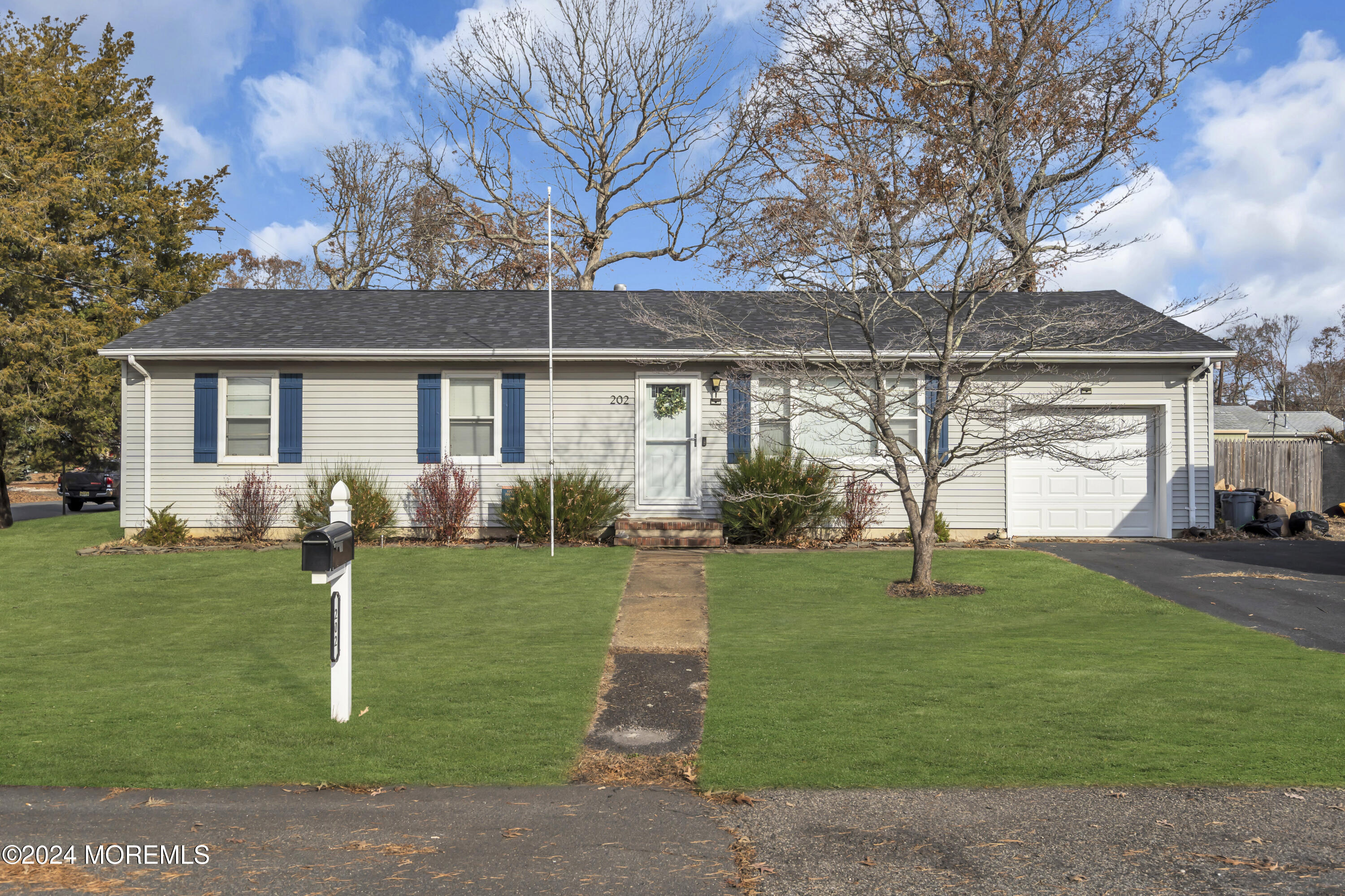 202 Walnut Drive, Lanoka Harbor, New Jersey image 2