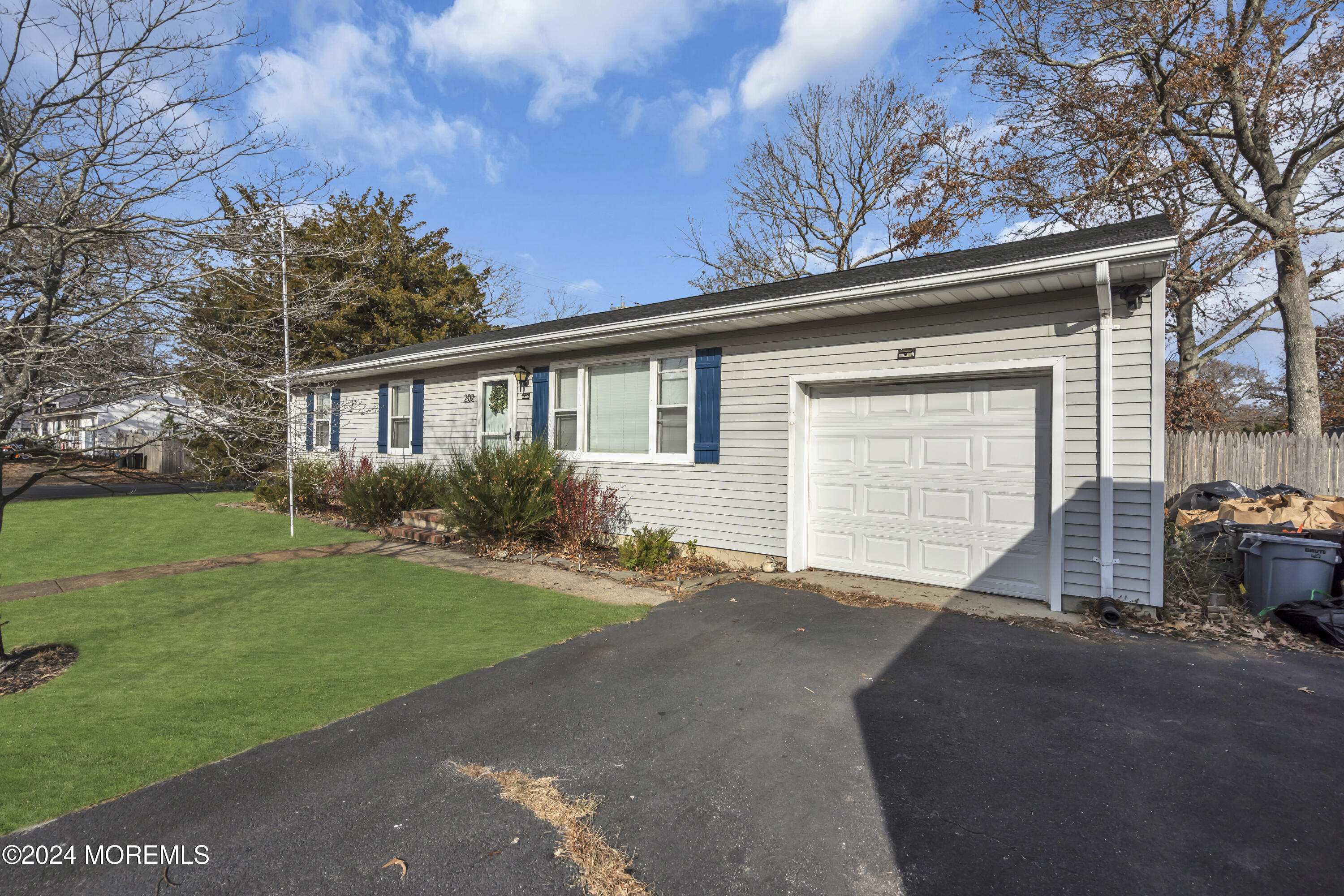 202 Walnut Drive, Lanoka Harbor, New Jersey image 4