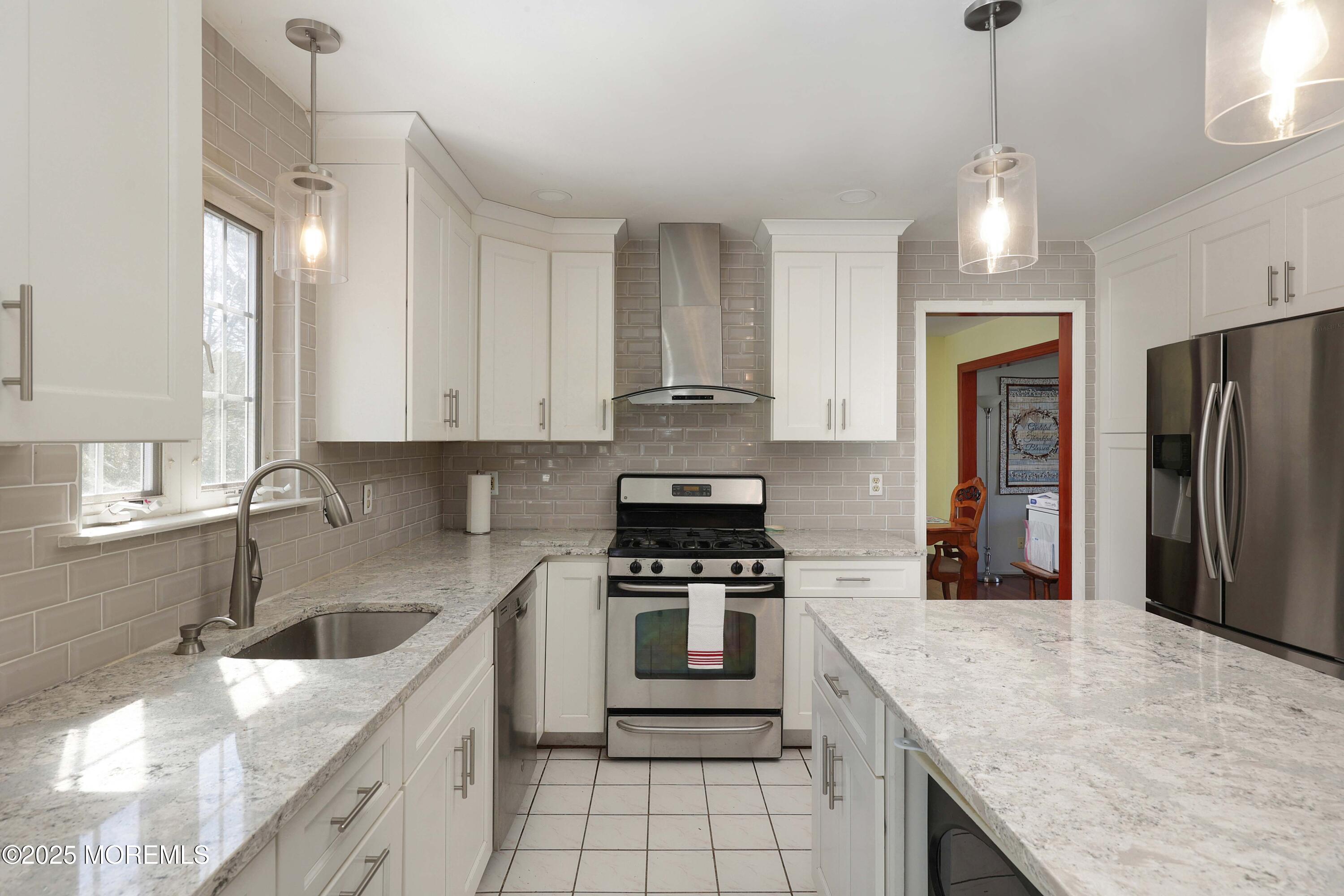 1009 Isaac Court, Toms River, New Jersey image 12