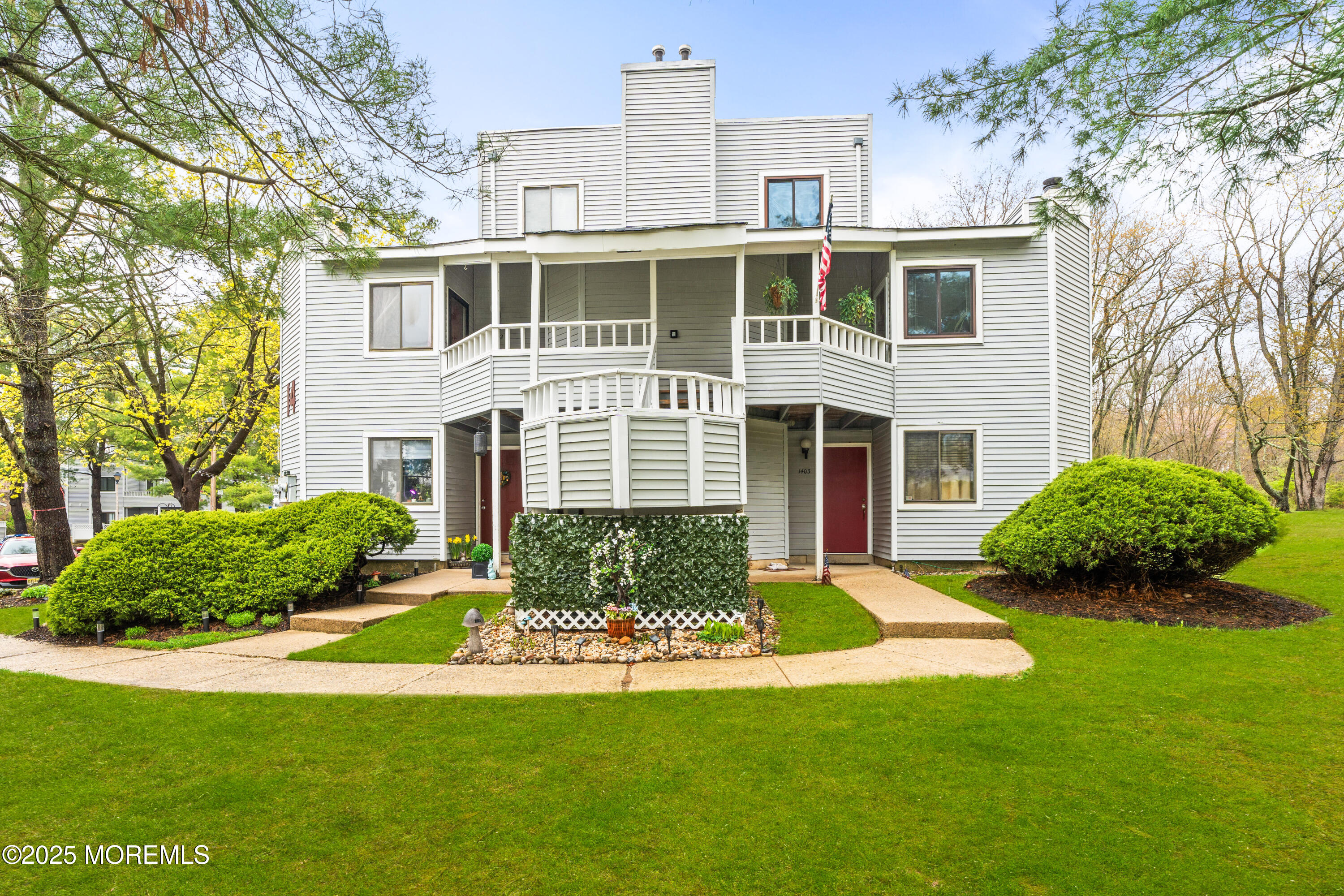 1402 Berwyck Court, Sicklerville, New Jersey image 2