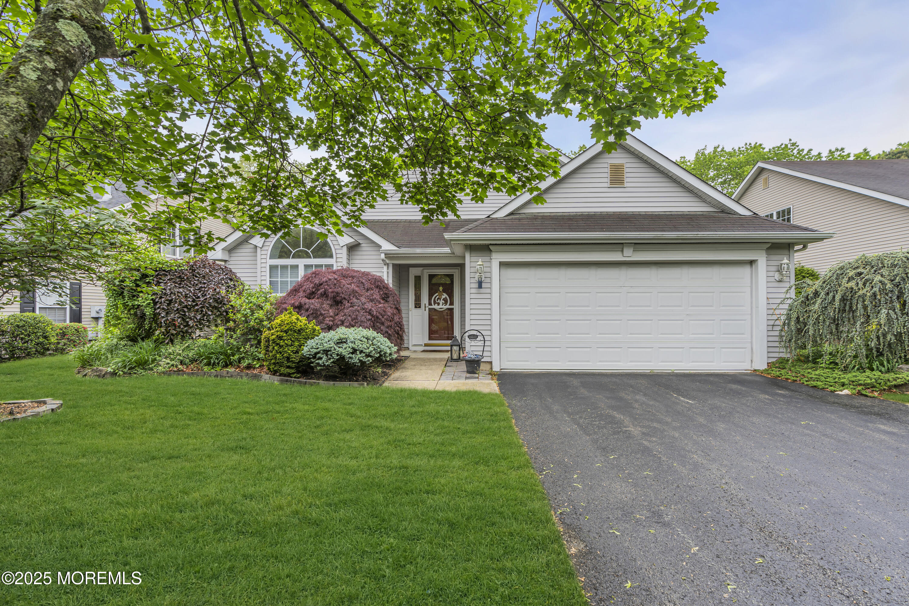 46 Skyline Drive, Lakewood, New Jersey image 2