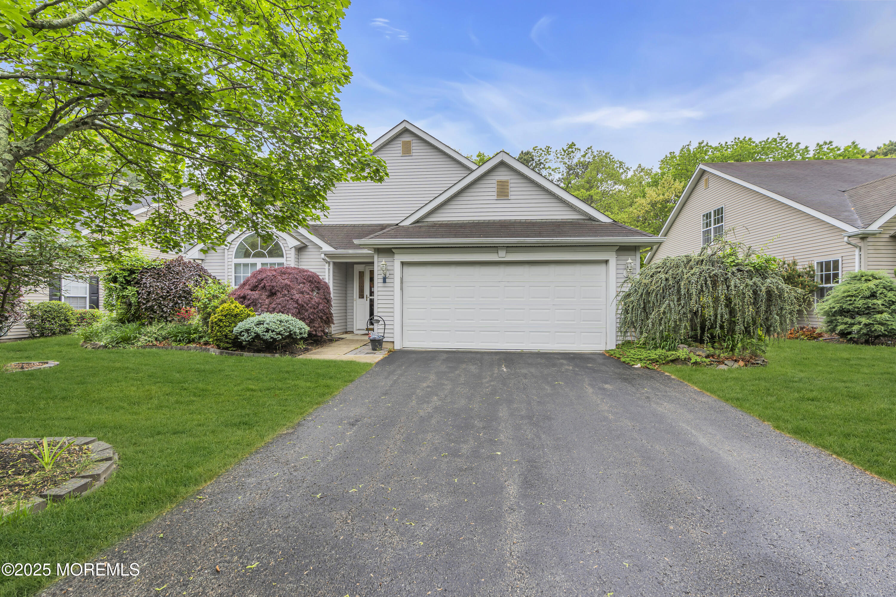 46 Skyline Drive, Lakewood, New Jersey image 4