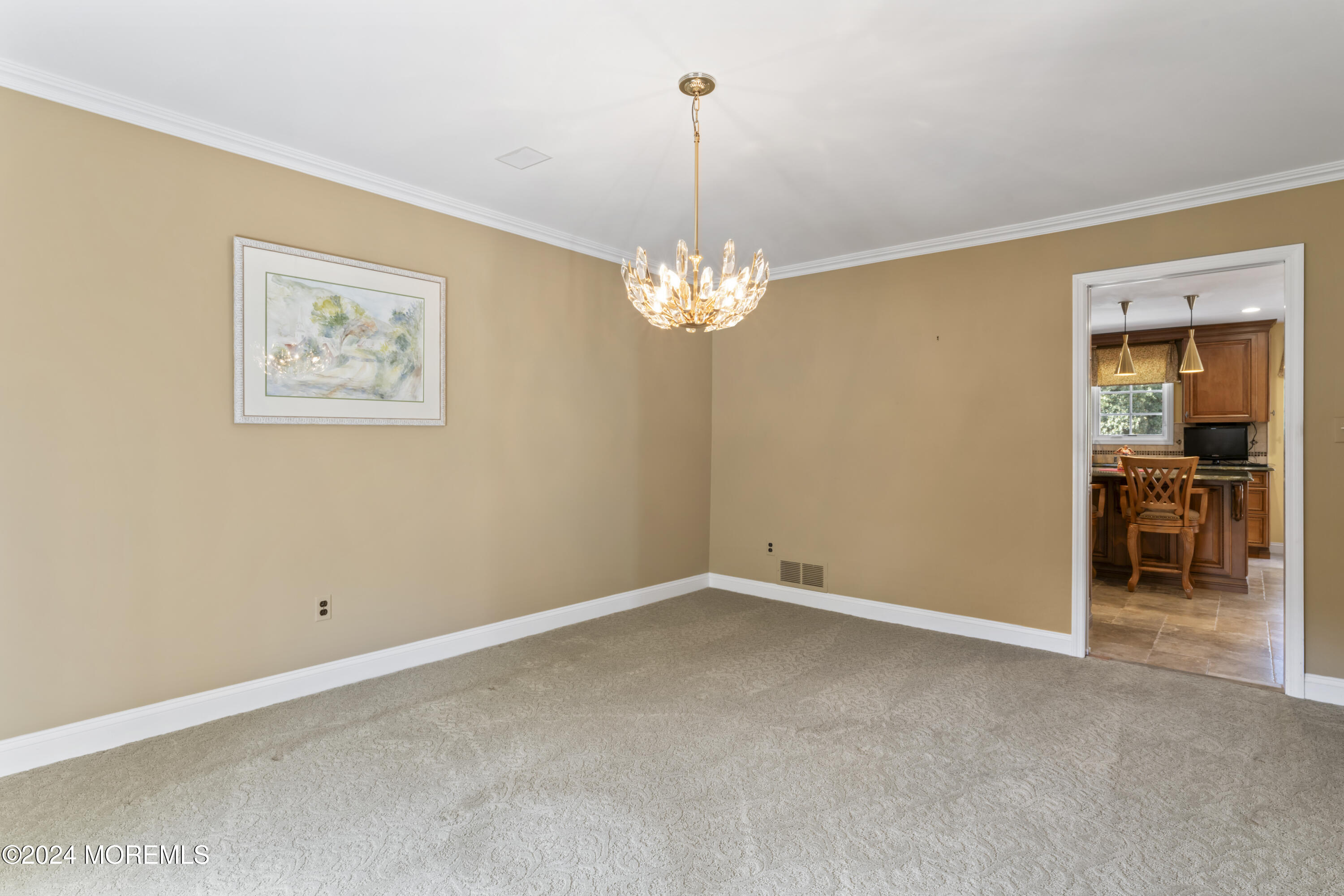 28 Packard Drive, Middletown, New Jersey image 5