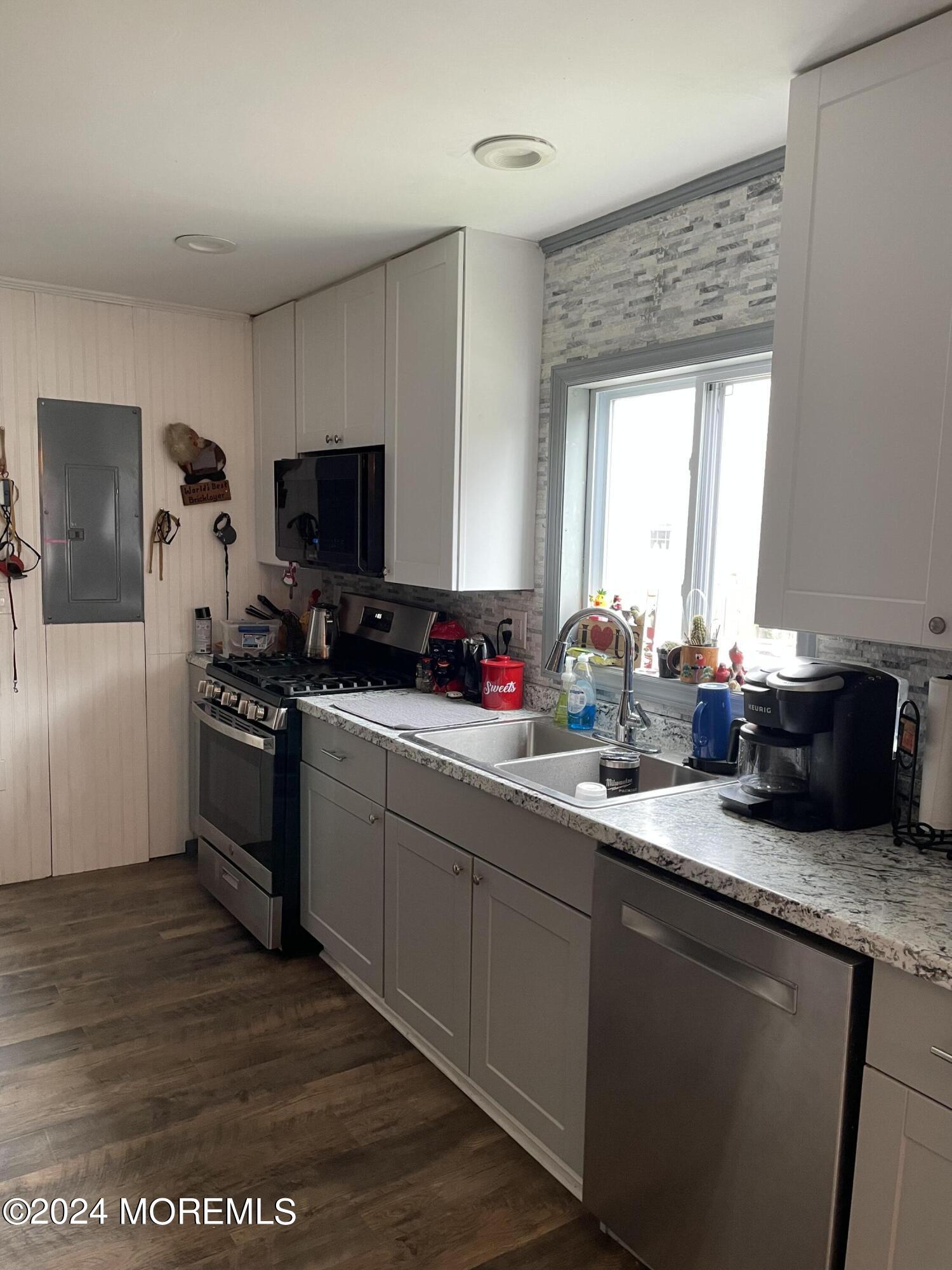 123 Harbor Inn Road, Bayville, New Jersey image 4
