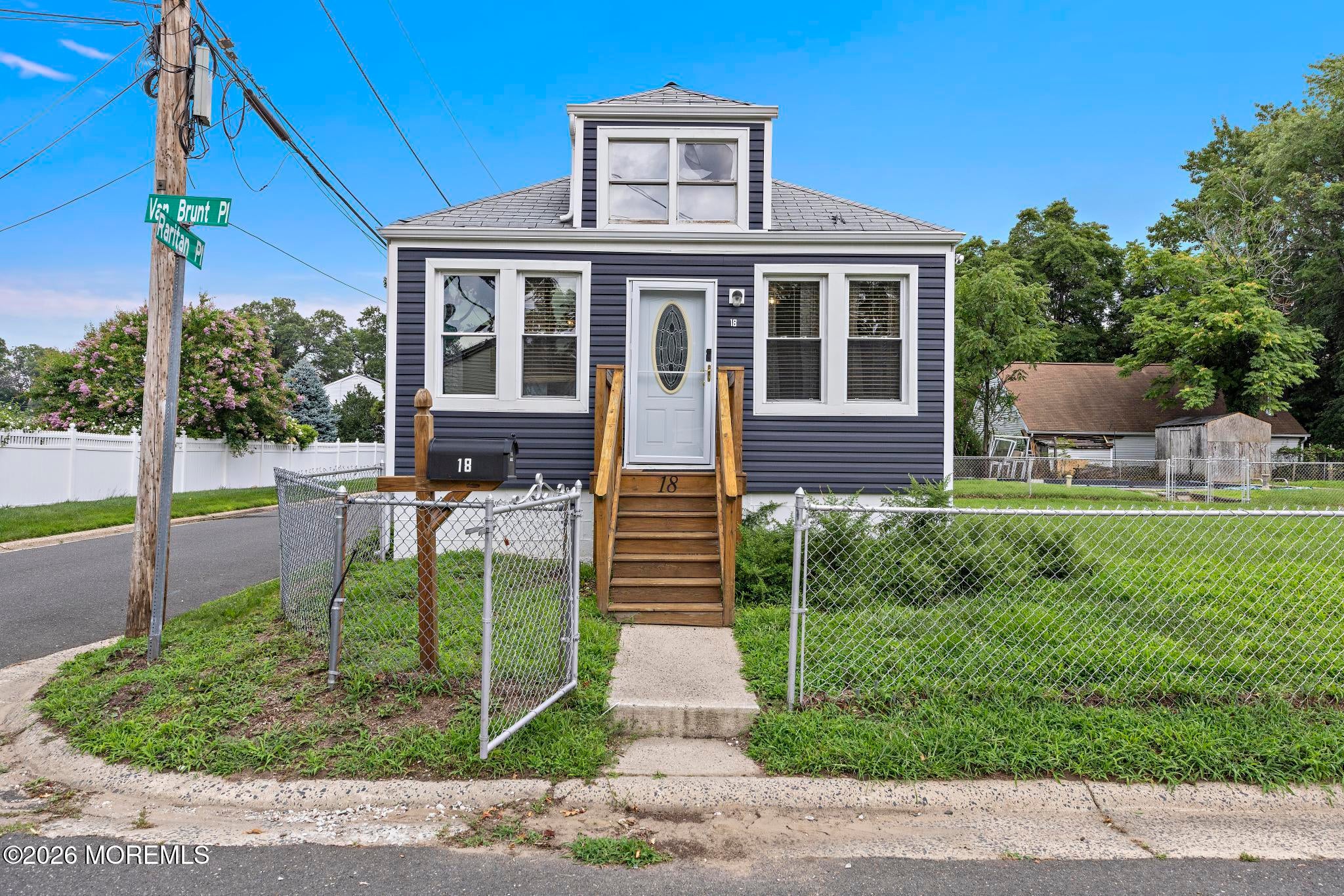 18 Van Brunt Place