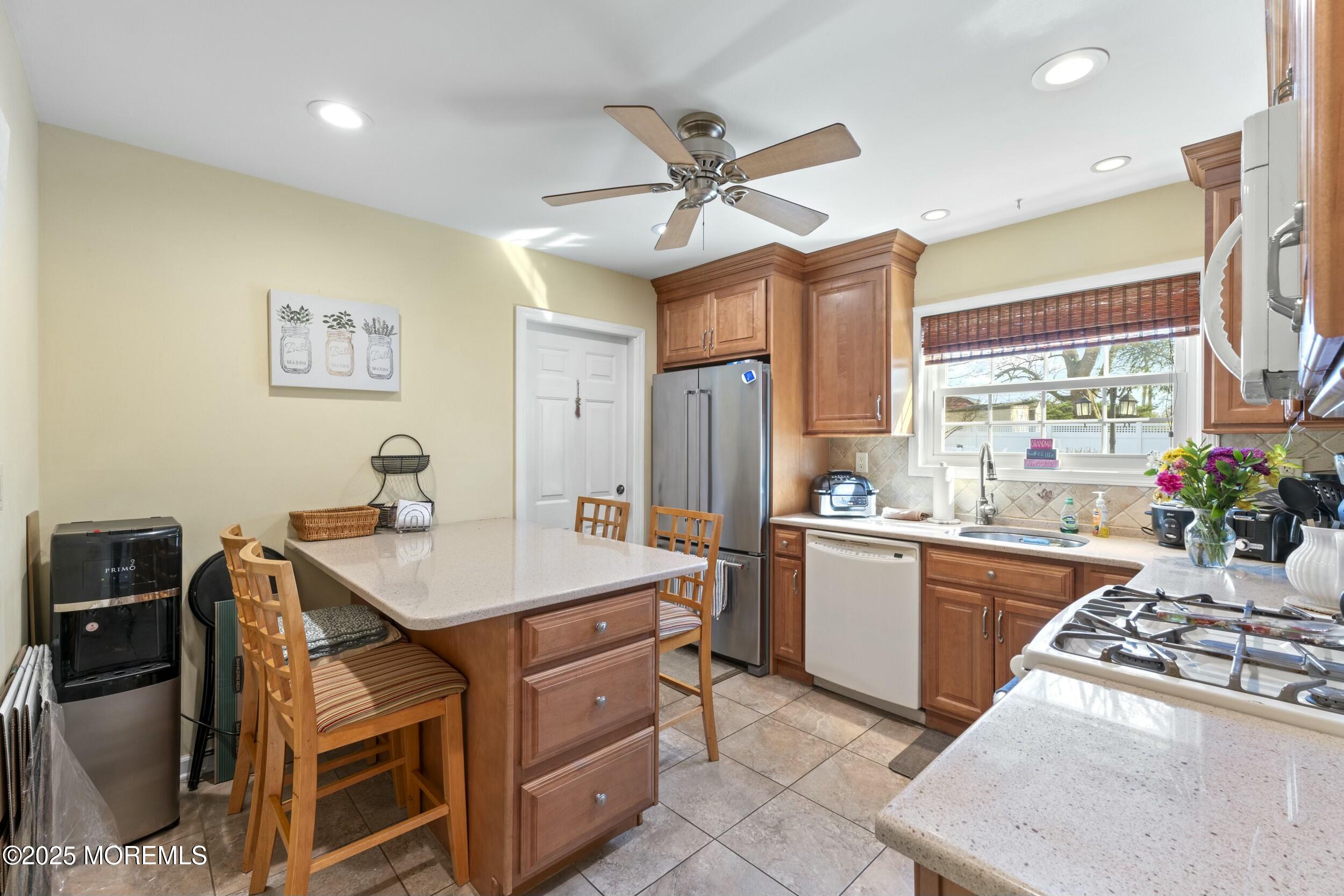 43 Throckmorton Lane, Old Bridge, New Jersey image 10