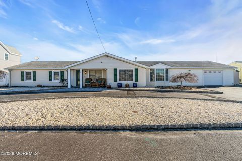 Photo of 13 Jolly Roger Way, Waretown, NJ 08758 (MLS # 22601564)