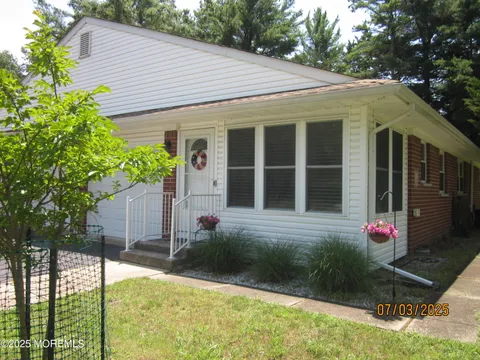 15 B Wintergreen Lane, Whiting, NJ 08759 - MLS#: 22521850