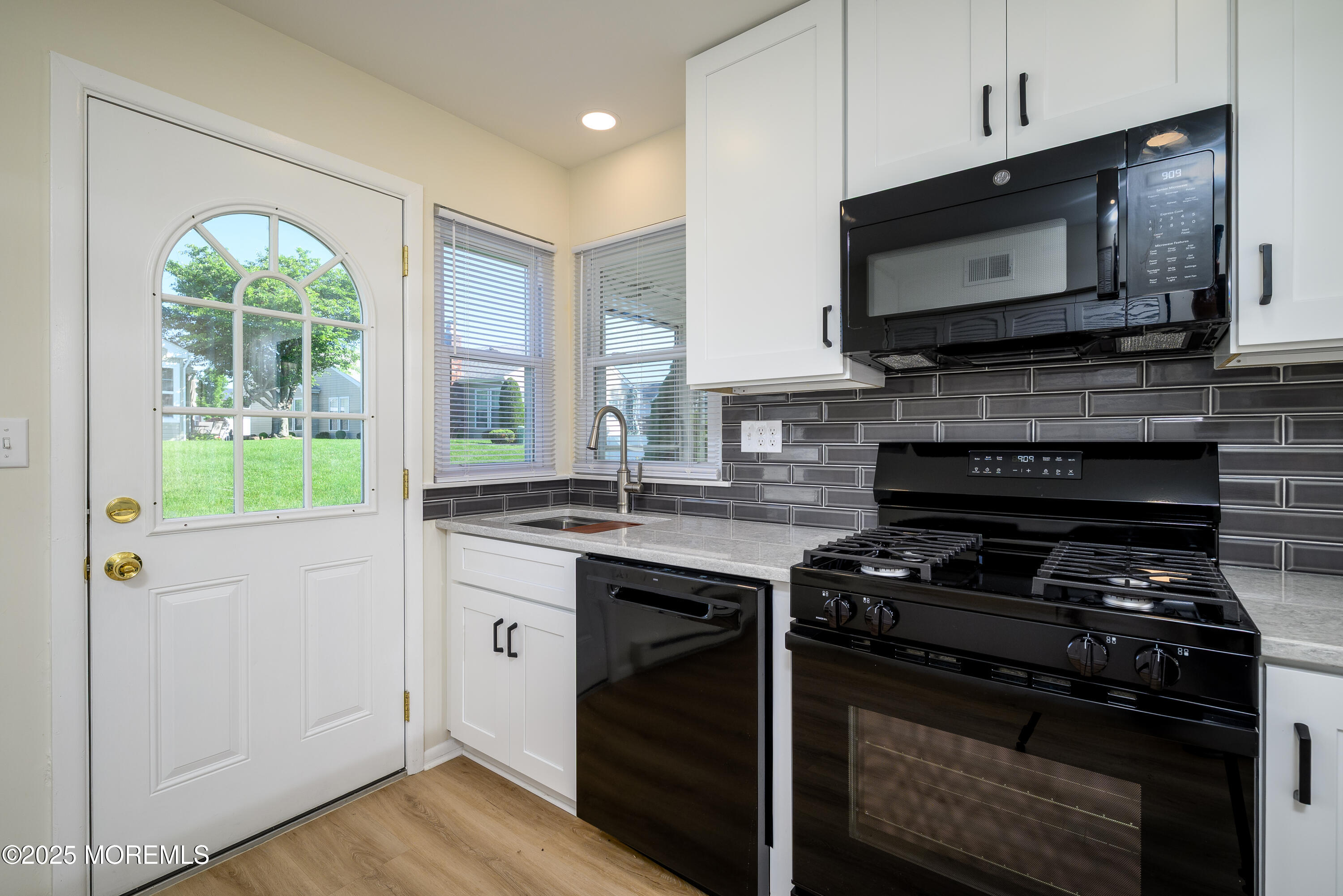 19 Flintshire Terrace, Manchester, New Jersey image 6