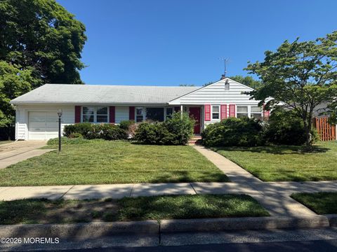 Homes For Sale - 4 Bruce Court<br/> Middlesex County, Milltown, NJ 08850