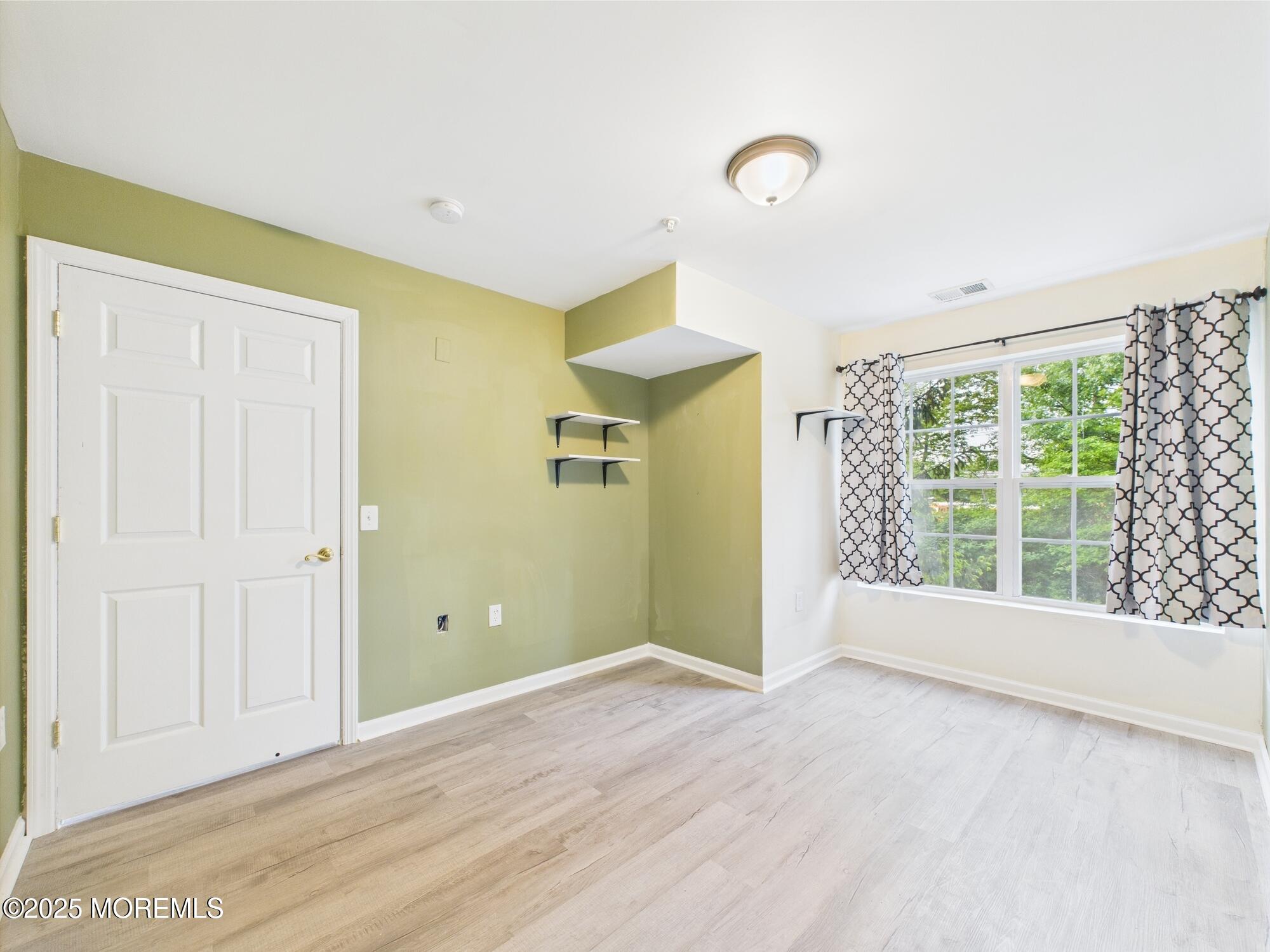 183 Liddle Avenue #183, Edison, New Jersey image 13