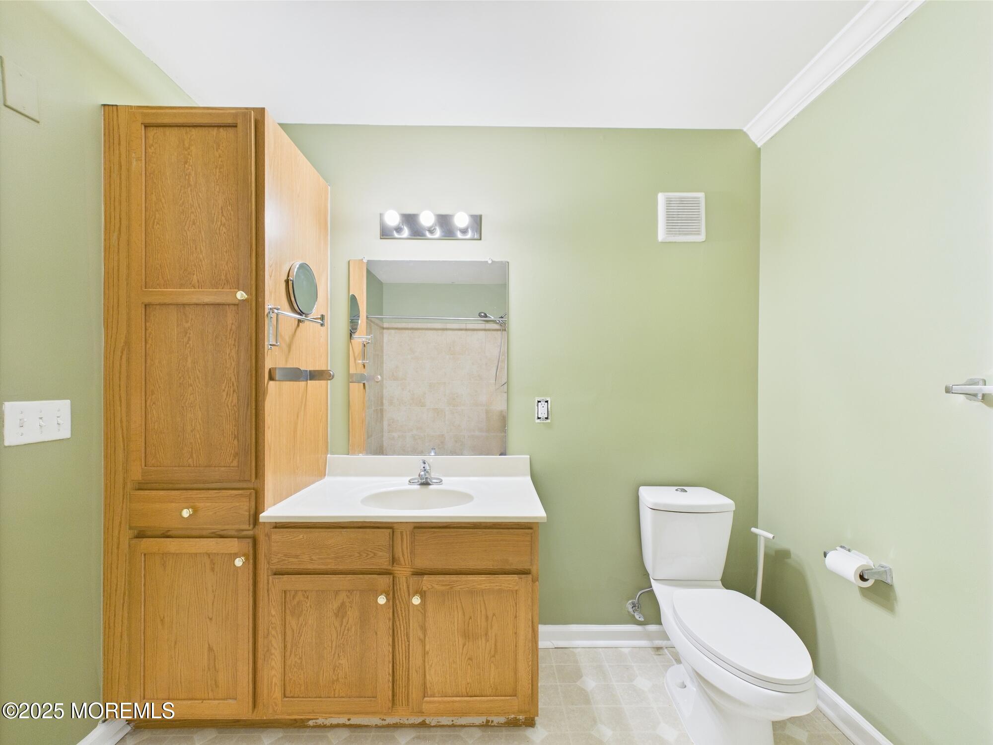 183 Liddle Avenue #183, Edison, New Jersey image 15