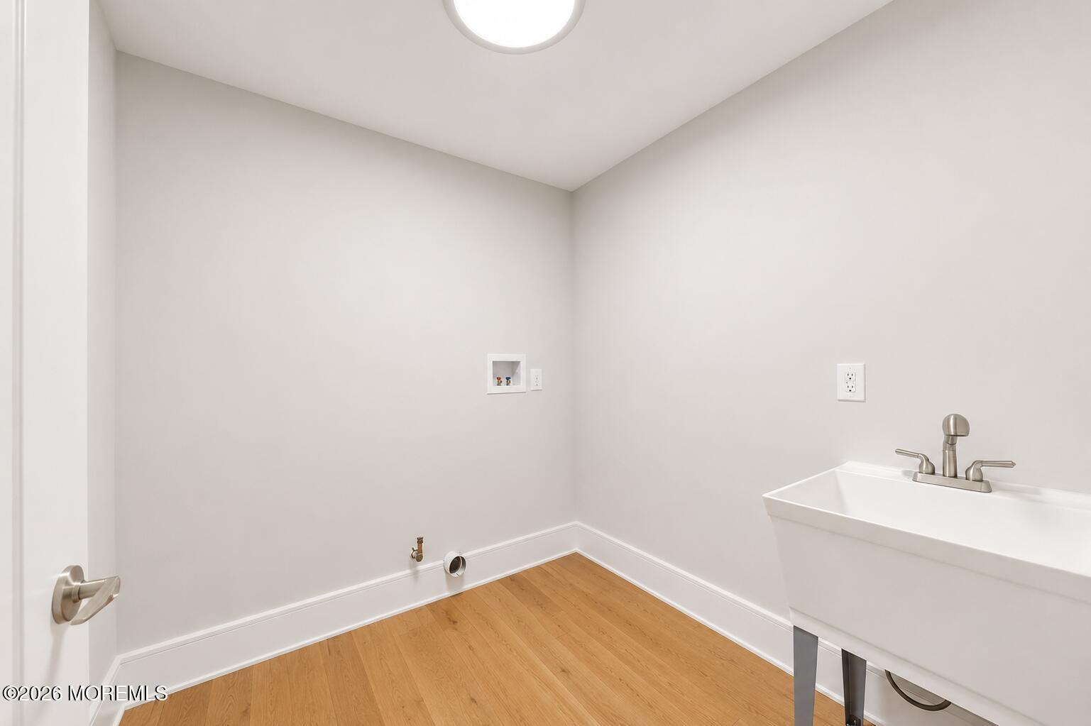 15 Hobart St, Marlboro, NJ, 07746, USA, 5 Bedrooms Bedrooms, ,5 BathroomsBathrooms,Residential,Active,15 Hobart St,22615123