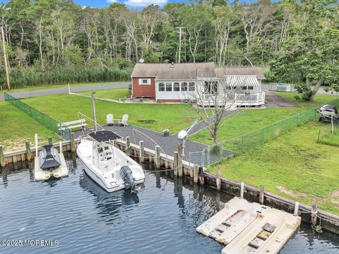 Homes For Sale - 18 Beacon Drive<br/> Waretown, NJ 08758