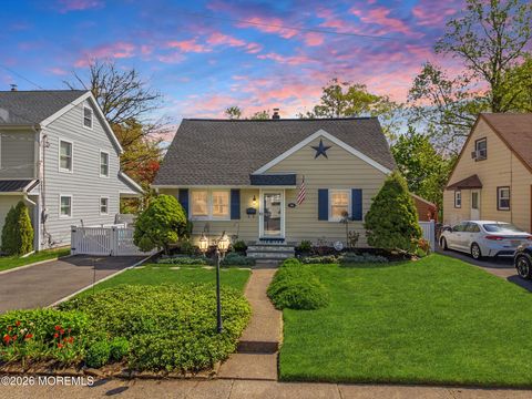 Photo of 44 Bromley Place, Bloomfield, NJ 07003 (MLS # 22611363)