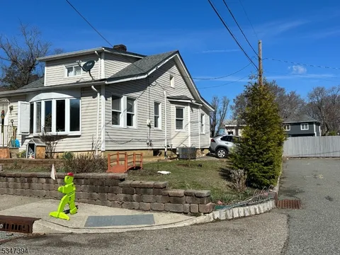 MLS: 3953729