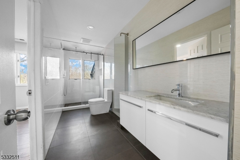 Mills Reservation/Hawkwatch - Residential