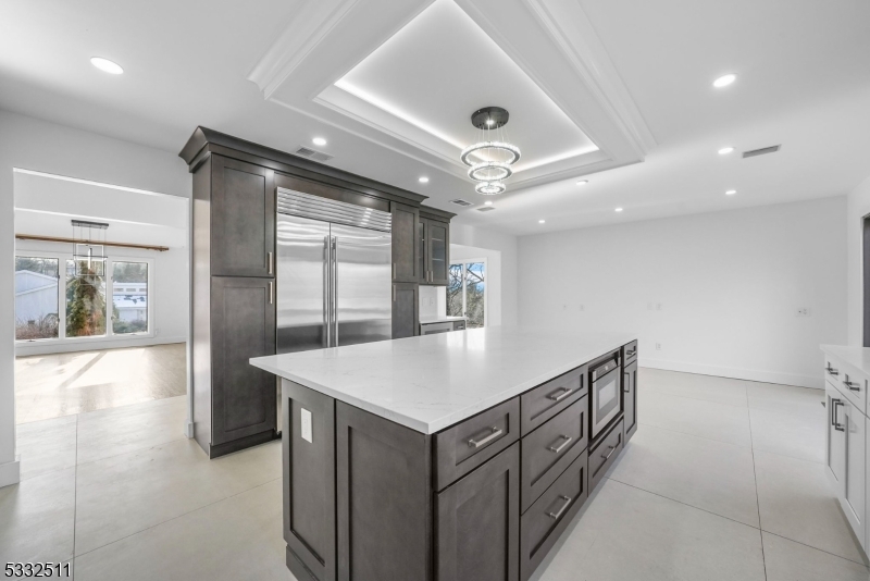 Mills Reservation/Hawkwatch - Residential