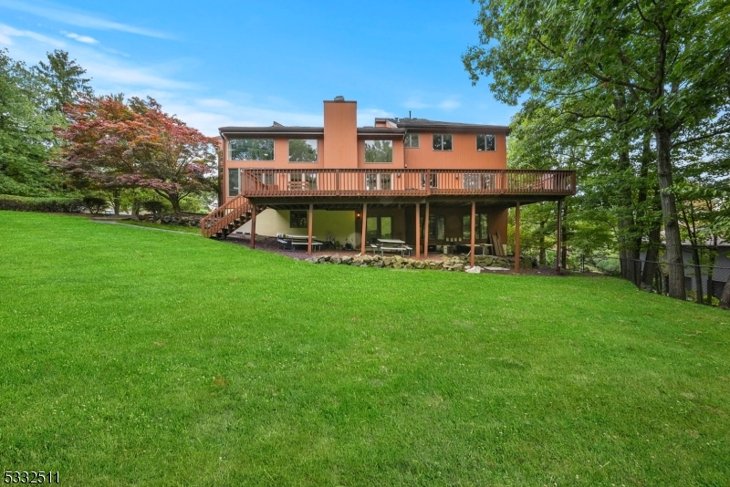 Mills Reservation/Hawkwatch - Residential