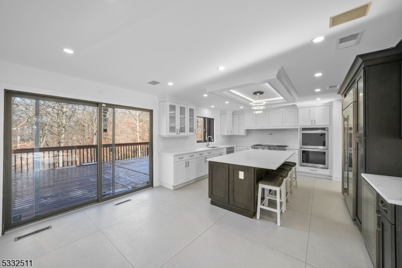 Mills Reservation/Hawkwatch - Residential