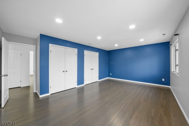 Mills Reservation/Hawkwatch - Residential