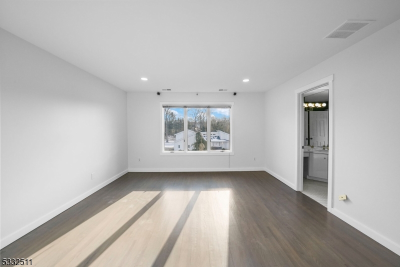 Mills Reservation/Hawkwatch - Residential