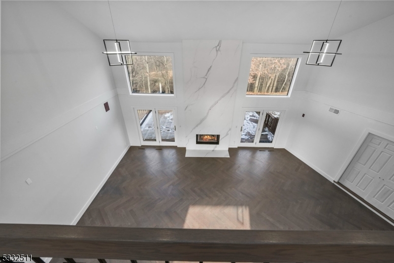 Mills Reservation/Hawkwatch - Residential