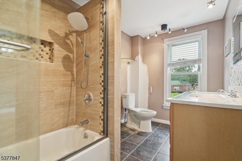 Seven Oaks - Residential