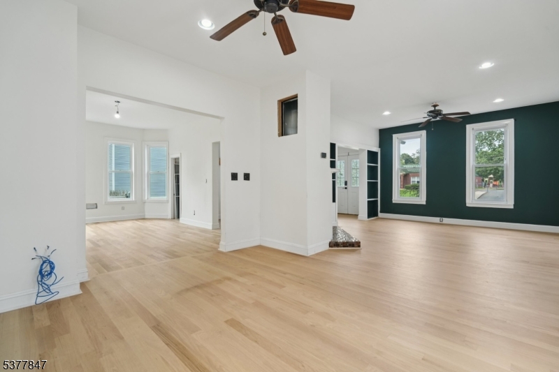 Seven Oaks - Residential