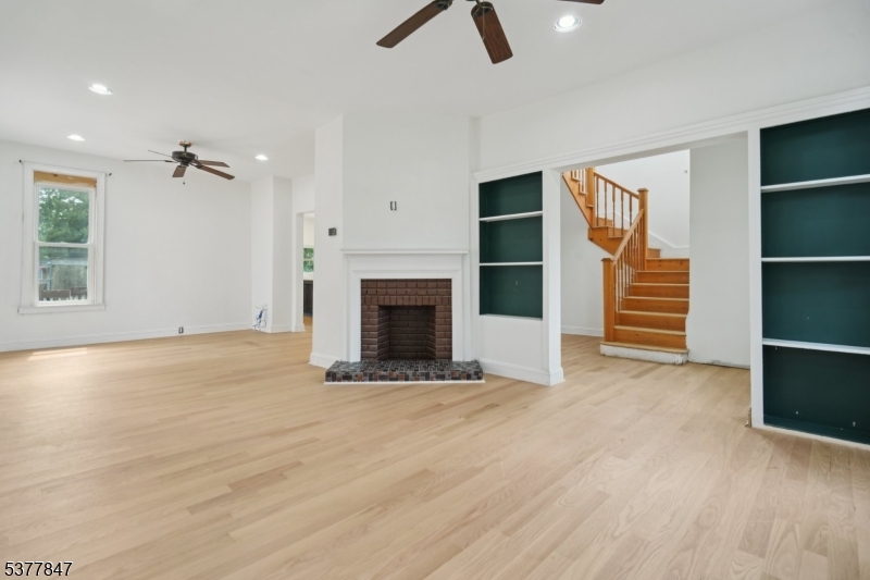 Seven Oaks - Residential