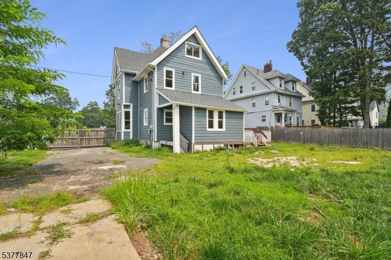 Seven Oaks - Residential