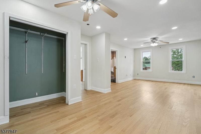 Seven Oaks - Residential