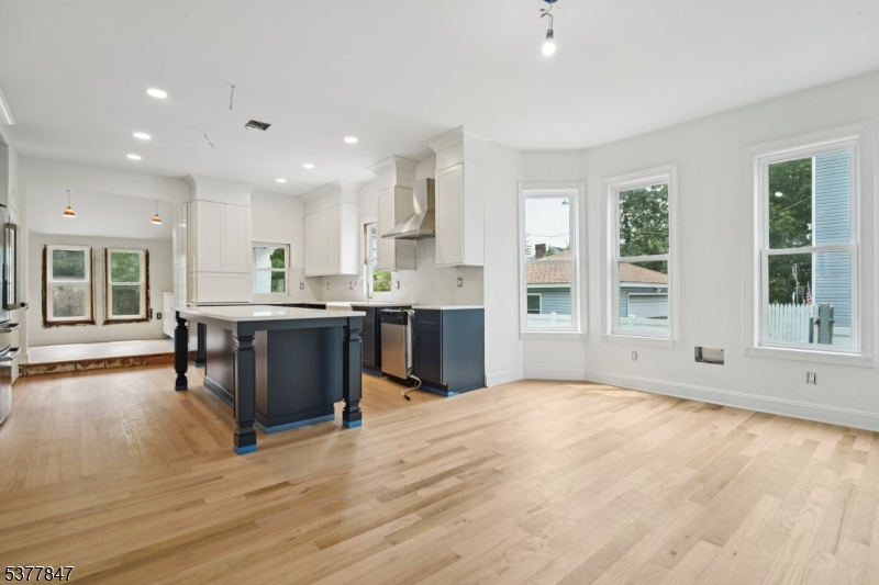 Seven Oaks - Residential