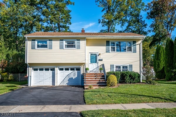 6 SHEFFIELD PL, METUCHEN, NJ 08840 - Image 002e1d6284fc6d0dfbbd484494e1d136/930692768