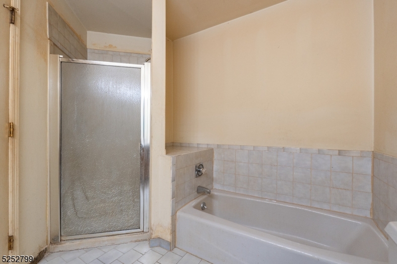 Seasons Glen - Residential