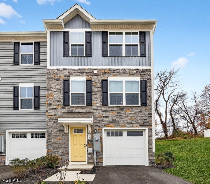 Hawk Pointe/Natures Legacy - Residential