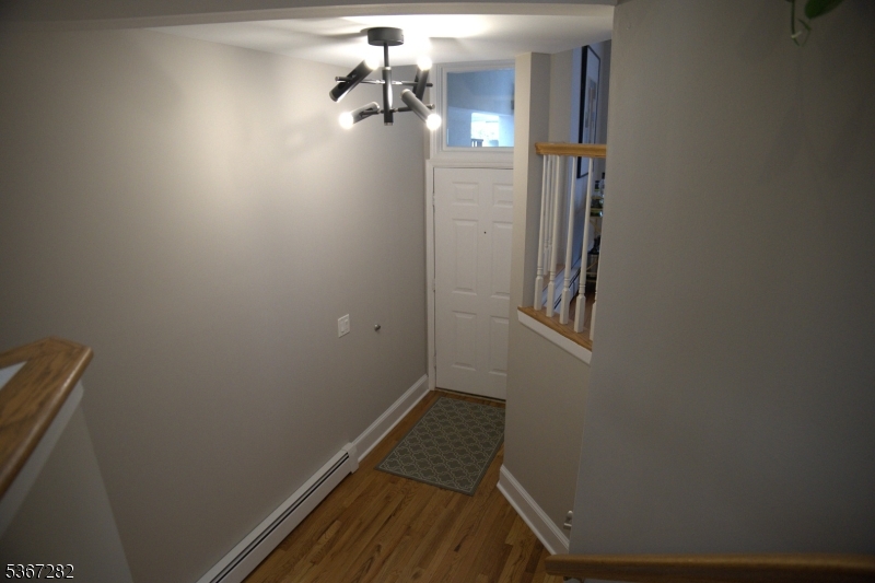 West Orange Twp., New Jersey 07052, United States, 3 Bedrooms Bedrooms, ,3 BathroomsBathrooms,Residential,Pending,159141