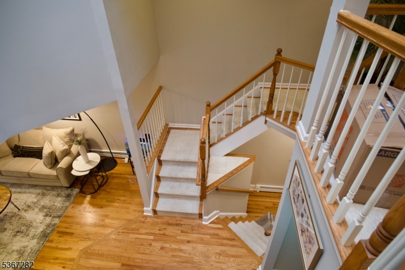 West Orange Twp., New Jersey 07052, United States, 3 Bedrooms Bedrooms, ,3 BathroomsBathrooms,Residential,Pending,159141