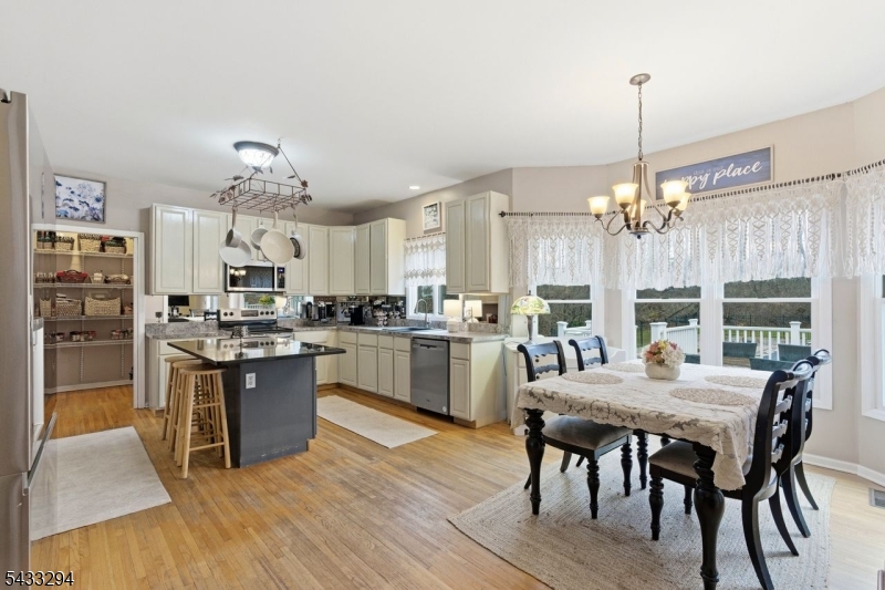 Handel Estates - Residential