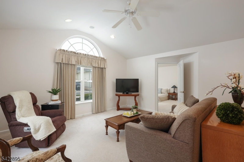 Hillsborough Point - Residential