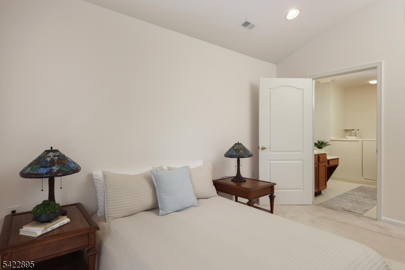 Hillsborough Point - Residential