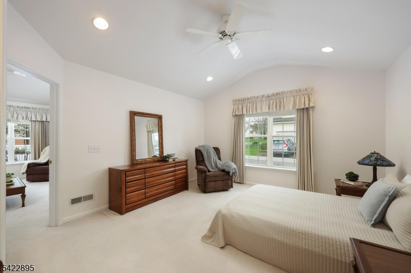 Hillsborough Point - Residential