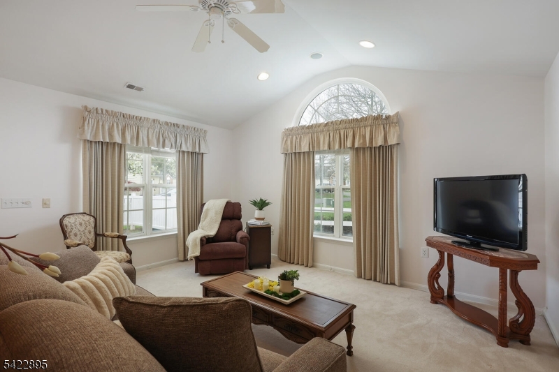 Hillsborough Point - Residential