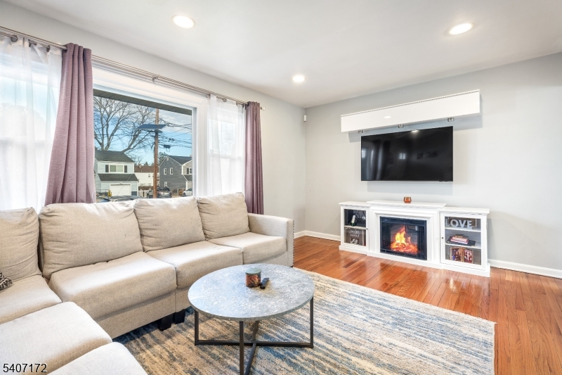 NOT IN A FLOOD ZONE - Residential