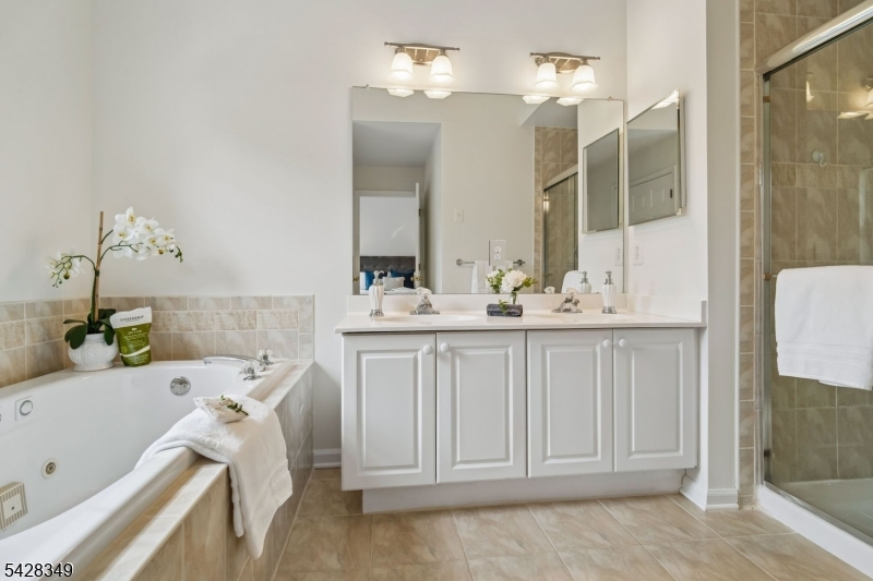 Hamilton Crest - Residential