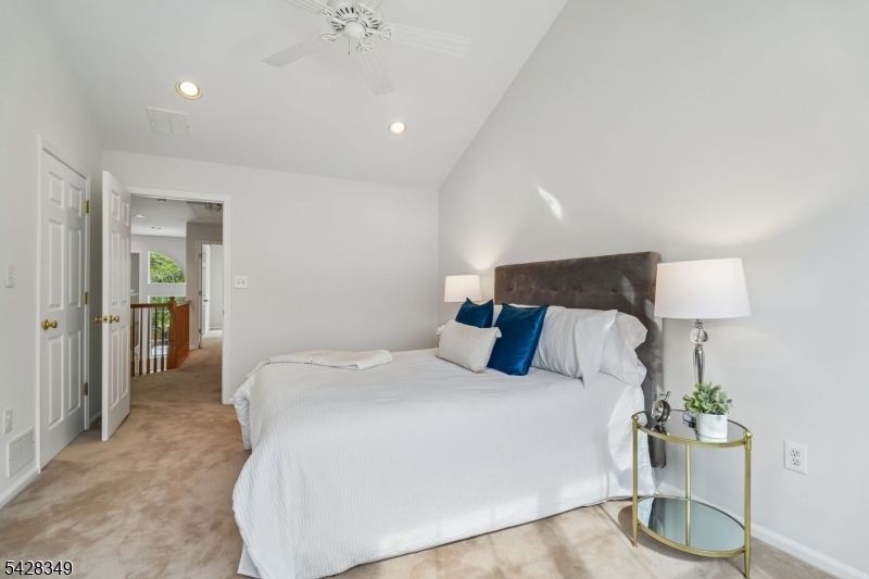 Hamilton Crest - Residential