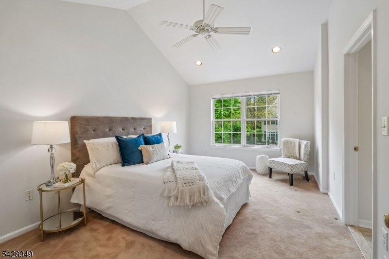 Hamilton Crest - Residential