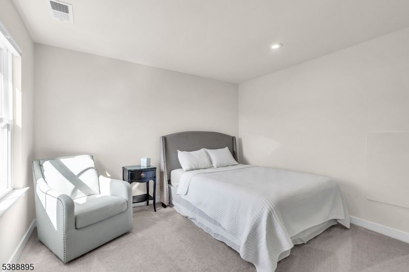 Hawk Pointe - Residential