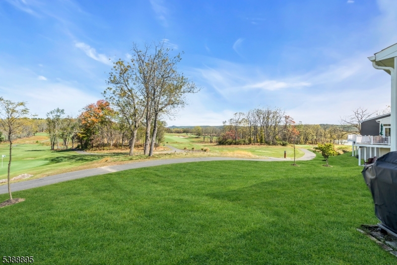 Hawk Pointe - Residential