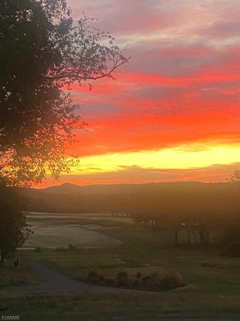 Hawk Pointe - Residential